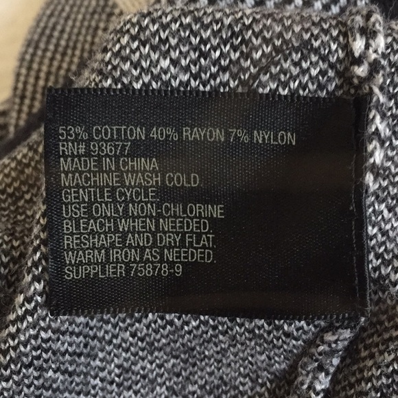 Black and White Plaid Worthington Sweater - Picture 6 of 6